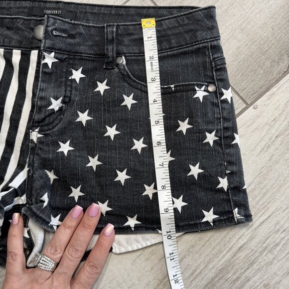 Forever 21 Womens US 28 Black Denim Star & Stripe Printed‎ High-Rise Shorts With - Picture 6 of 6